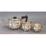 A George V silver three piece tea set, Birmingham, 1924, gross 36 oz.