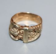 A 9ct gold 'buckle' ring.