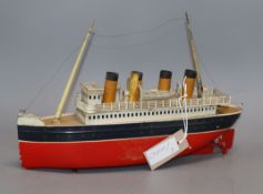 A Bing tinplate clockwork model of a liner