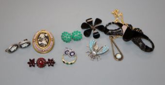 An 18ct gold emerald and diamond ring, a gem set bug brooch, a micro mosaic brooch and other