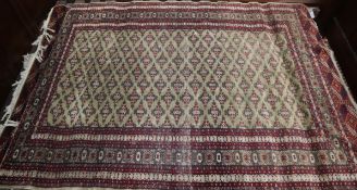 A part silk rug Approx. 190 x 130cm