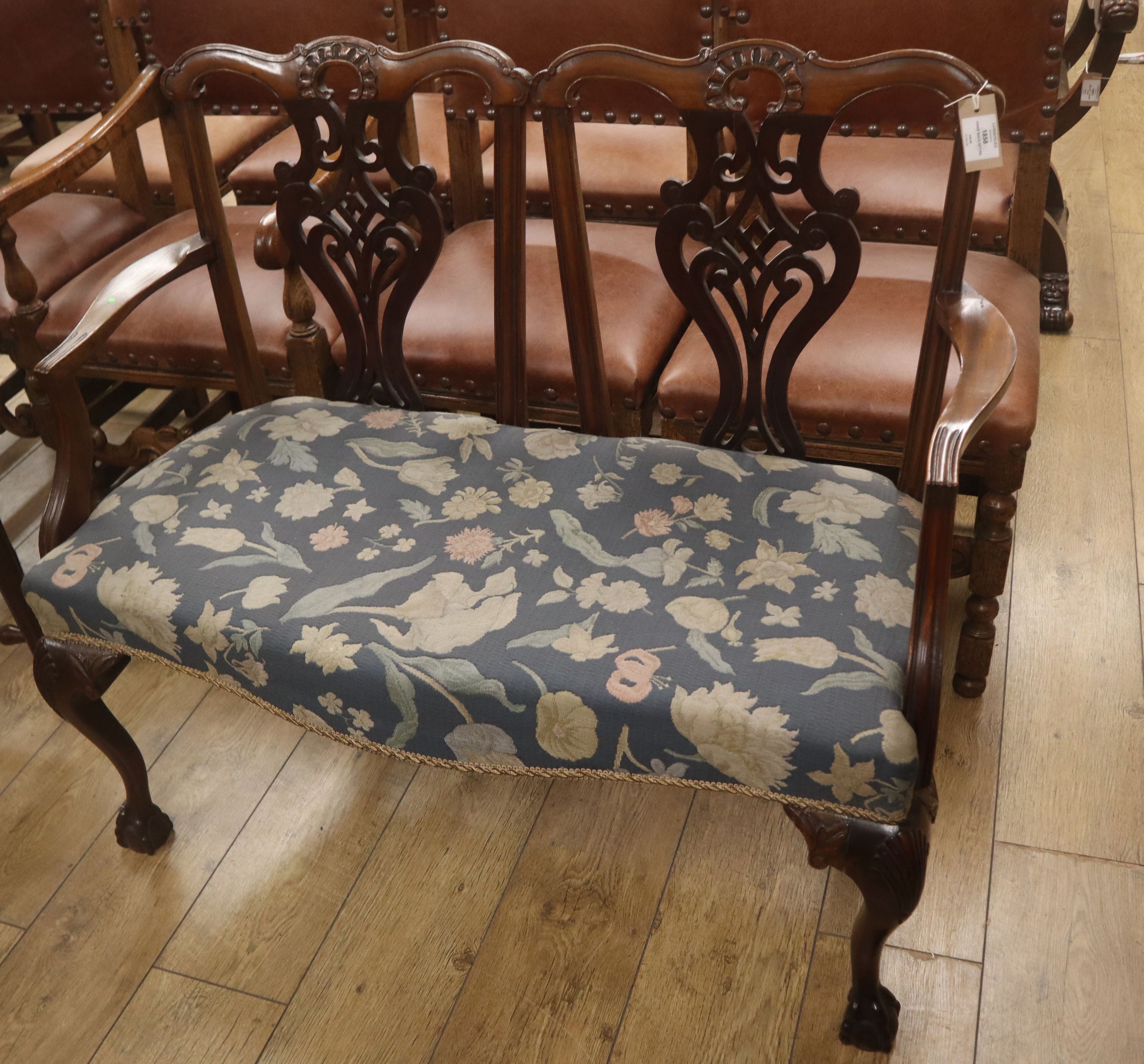 A Georgian style mahogany chair back settee - Image 2 of 2