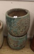 A pair of 'Atlantis' garden planters H.56cm