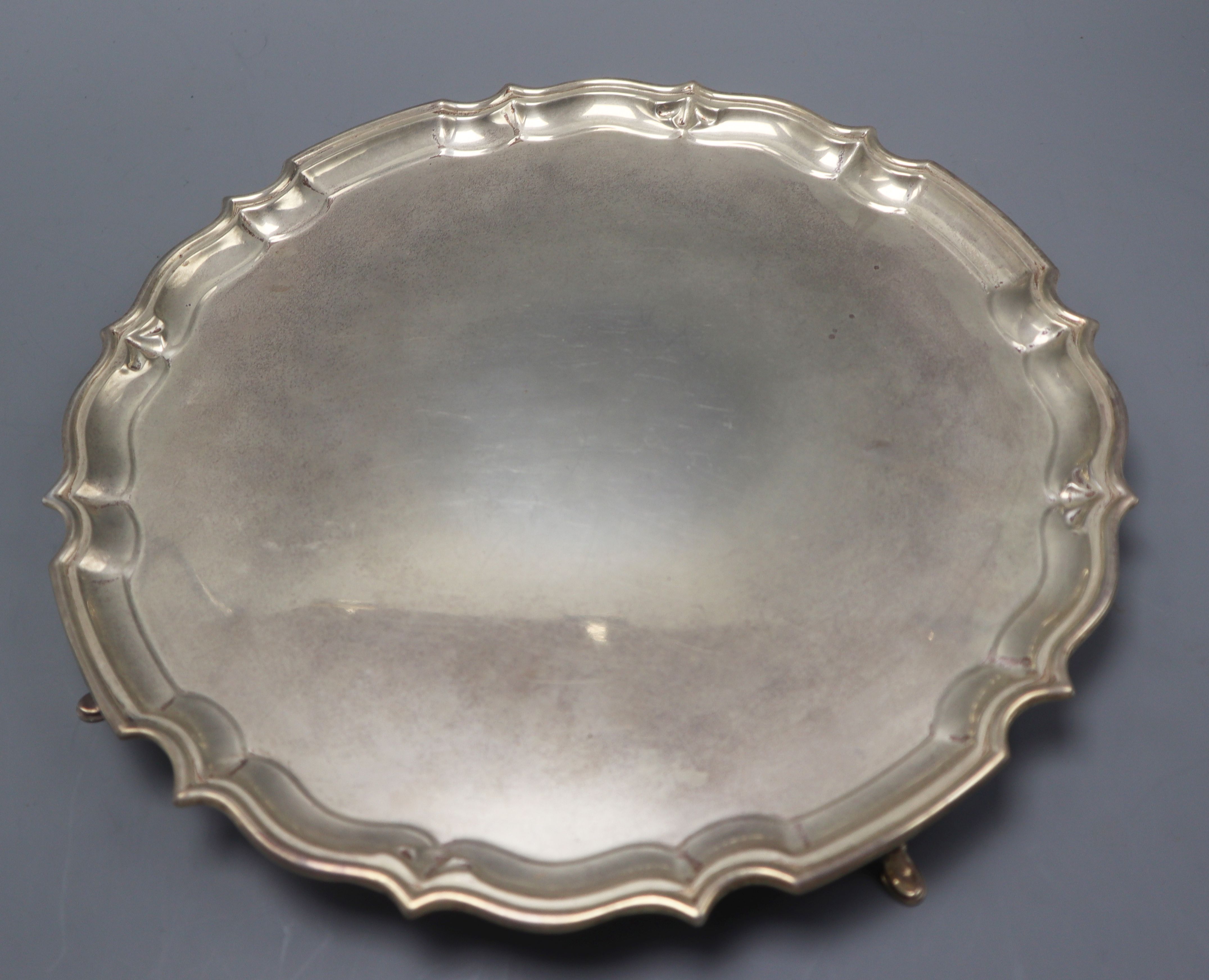 A George V silver salver with pie crust border, F.W. London, 1913, 31cm, 28 0z.