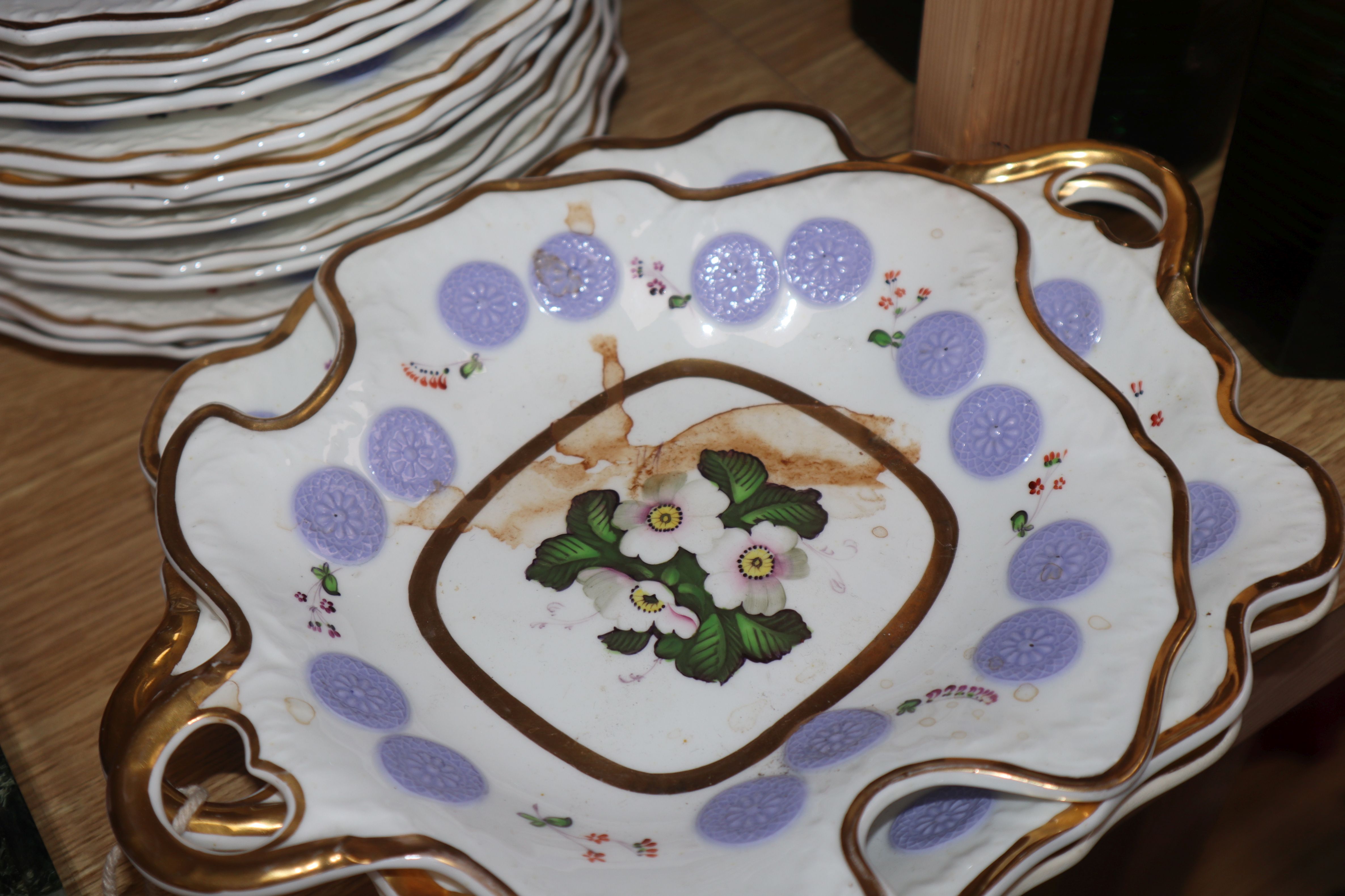 A 19th century Coalport style sixteen piece dessert service - Image 3 of 8