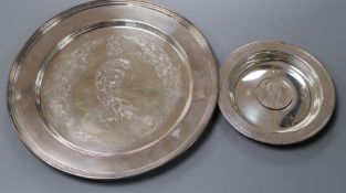 An Elizabeth II Silver Jubilee commemorative silver dish and a small silver coin-set 'Prince of