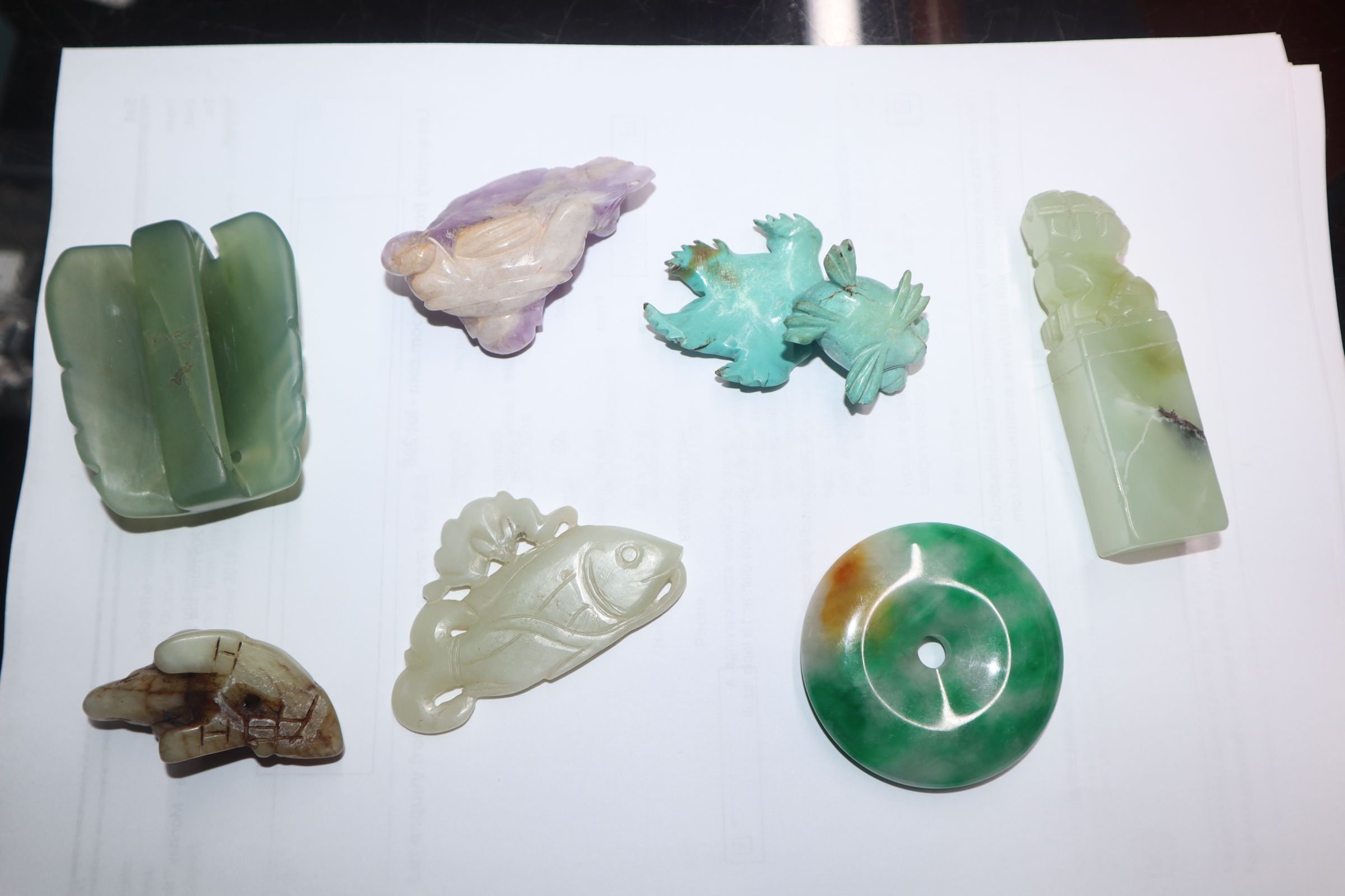 A group of Chinese stone carvings, a spinach green jade dish and a lapis lazuli dish - Image 5 of 9