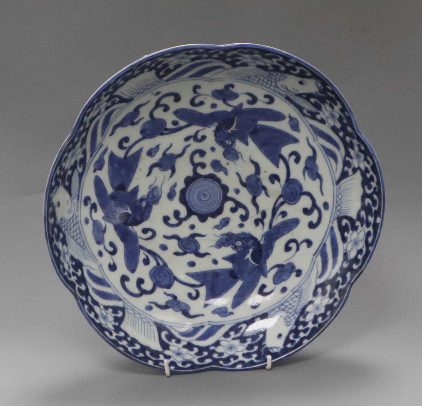 An Arita blue and white lobed dish diameter 30cm - Image 2 of 2