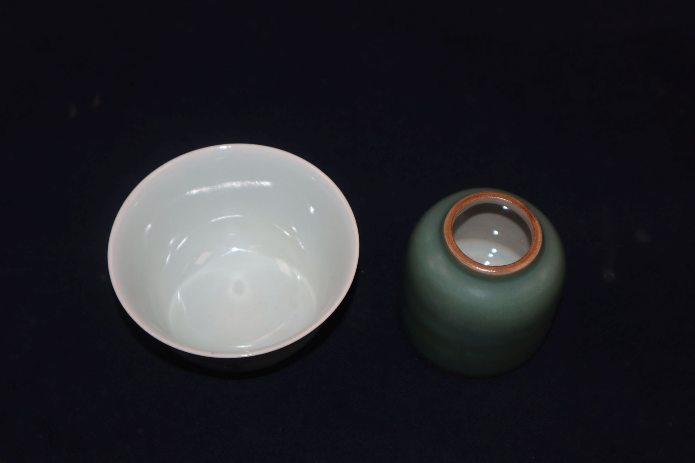 A Chinese blue and white tea bowl and a Chinese green glazed ink pot tallest 6cm - Image 4 of 17