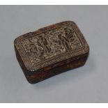 A Cantonese carved tortoiseshell snuff box