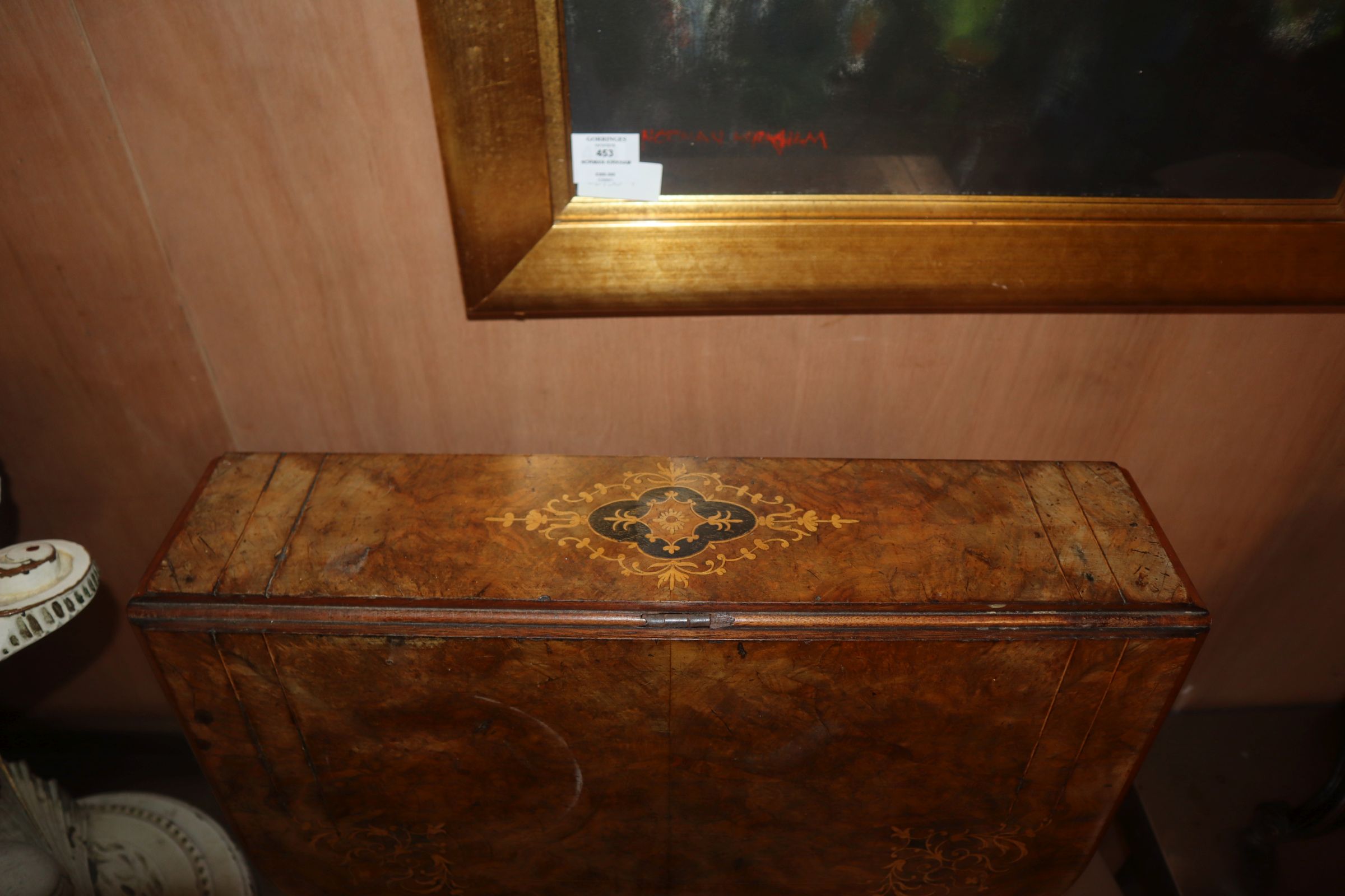 A Victorian walnut Sutherland table W.54cm - Image 3 of 5