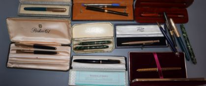 A collection of assorted fountain pens including Conway Stewart etc.