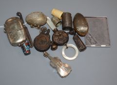 Mixed collectables including plated sovereign/vesta case, thimbles, violin vesta, rattle, silver