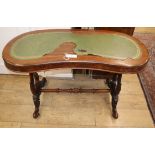 A VIctorian mahogany kidney shaped table W.104cm