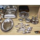 A cased set of silver teaspoons and sundry plated items