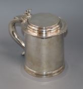 An Edwardian 18th century style silver tankard by Henry Stratford, London, 1901, with engraved