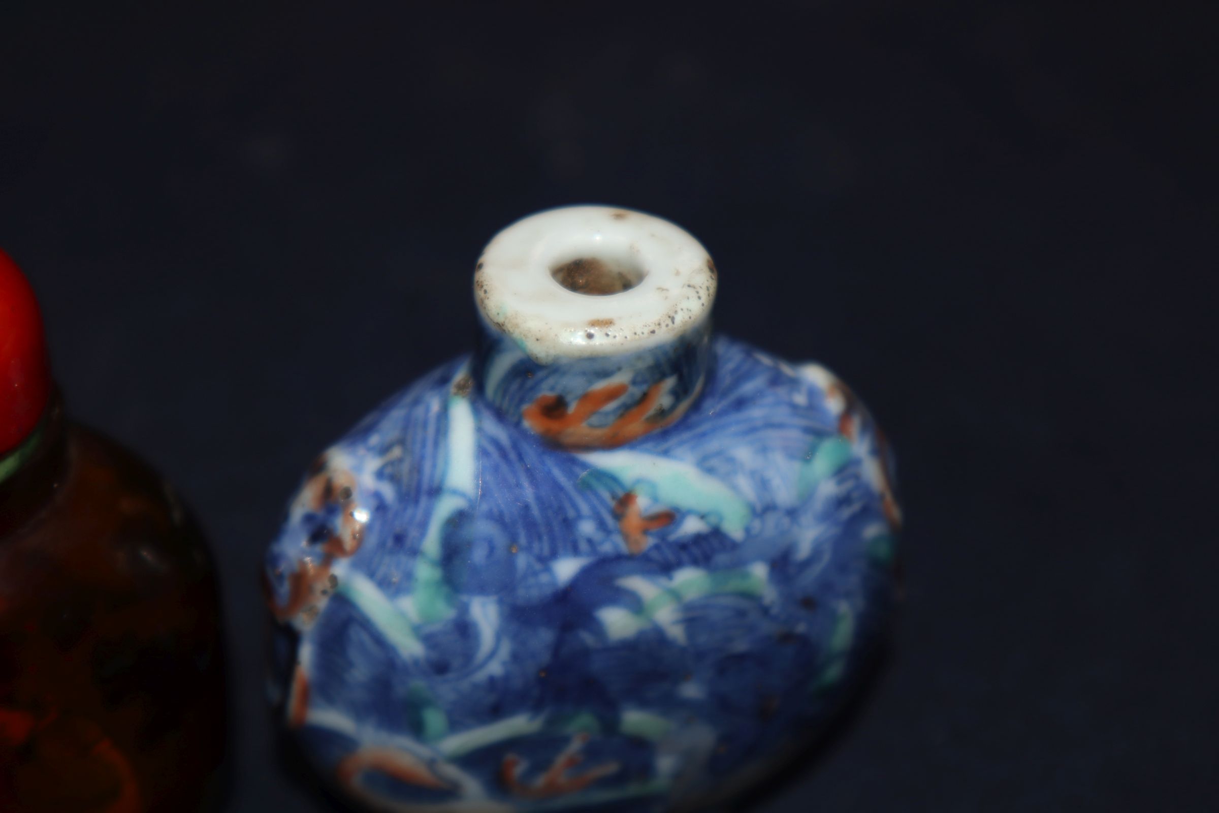 Four 19th century porcelain snuff bottles and an inside painted amber glass snuff bottle - Image 5 of 8