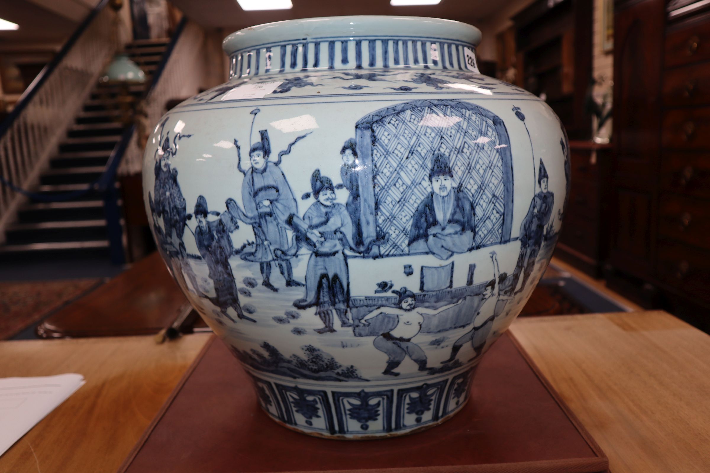 A large Chinese blue and white Guan jar height 40cm - Image 5 of 10