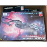 Star Trek - Amt Ertl scale models kits- 3 piece USS Enterprise 6618 (box poor), USS Enterprise 6676,