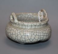 A Chinese crackle glaze tripod censer diameter 7.5cm