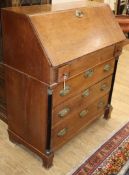 An early 19th century Dutch oak bureau W.94cm