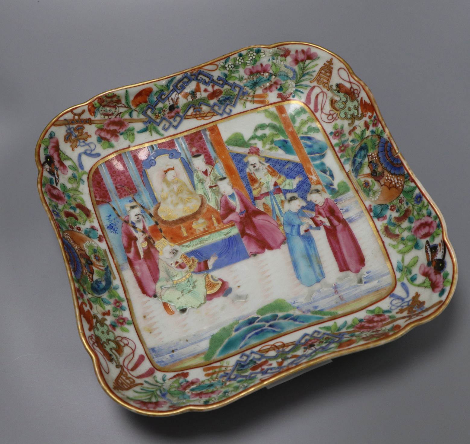 A Chinese famille rose square dish length 28cm - Image 2 of 7