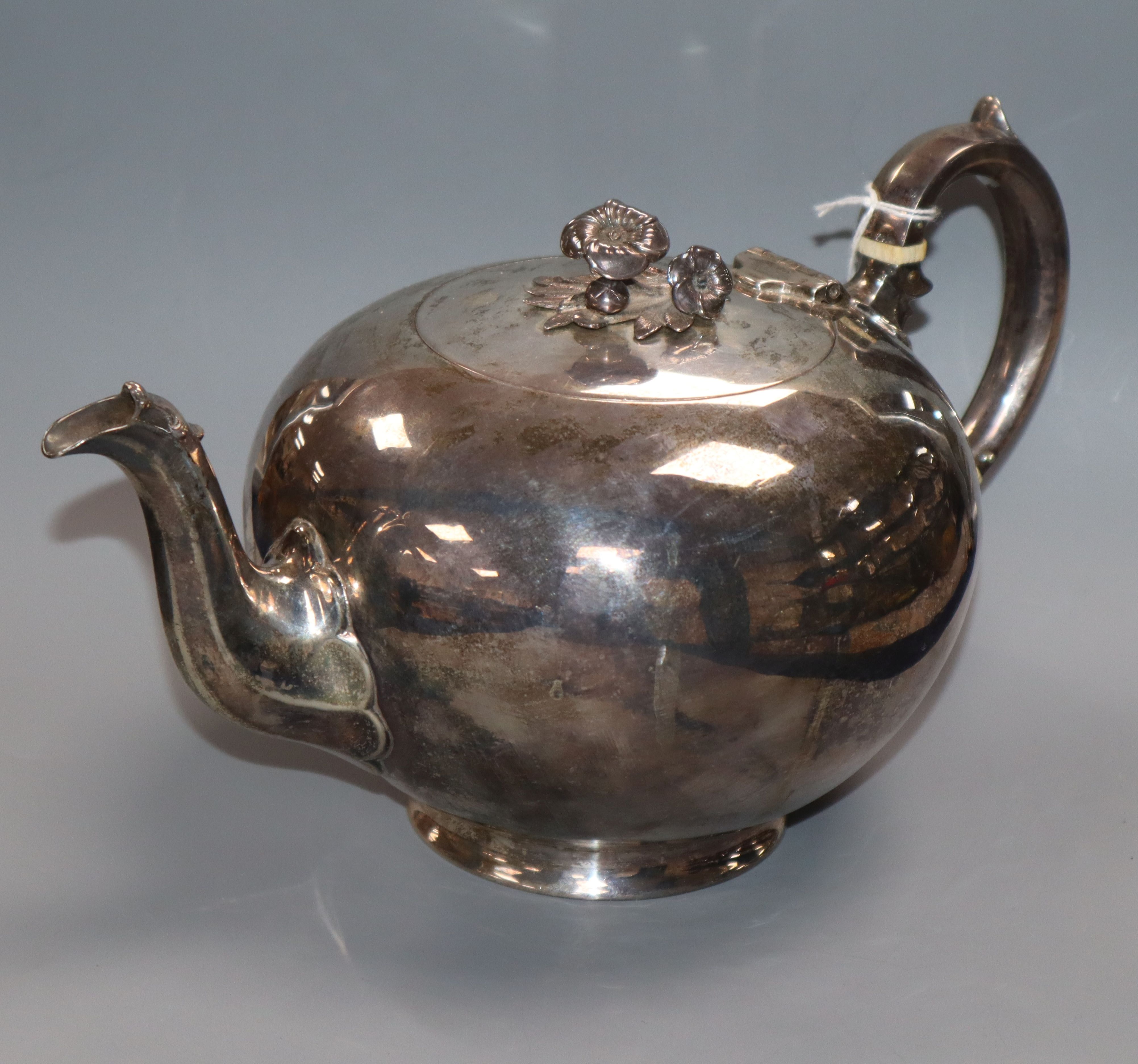 A Victorian silver large bullet shaped teapot, Joseph Angell II, London, 1849, gross 17 oz.