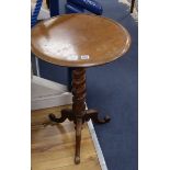 A Victorian walnut tripod table Diameter 48cm