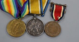 WWI War and Victory medal duo to Pte E G Izzard, 19th Lond. R. and a London County Council King's