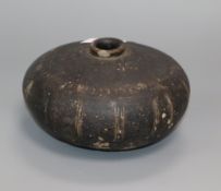 A Khmer pottery jar height 9cm