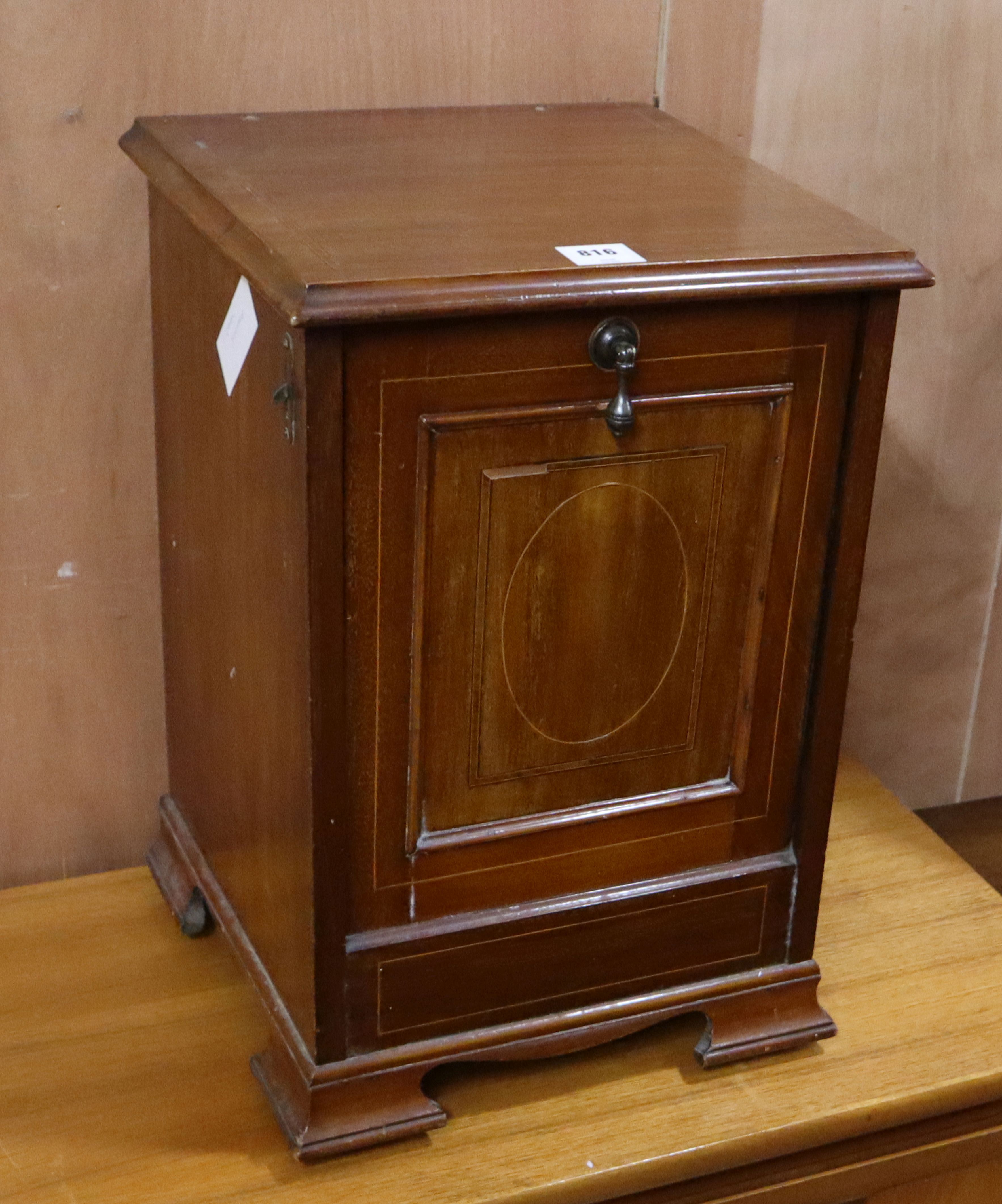 An Edwardian inlaid mahogany coal box, television unit and a corner table Corner table W.39cm - Image 2 of 2