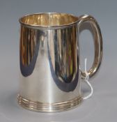 A George V silver mug, Birmingham, 1932, 12cm, 10 oz.