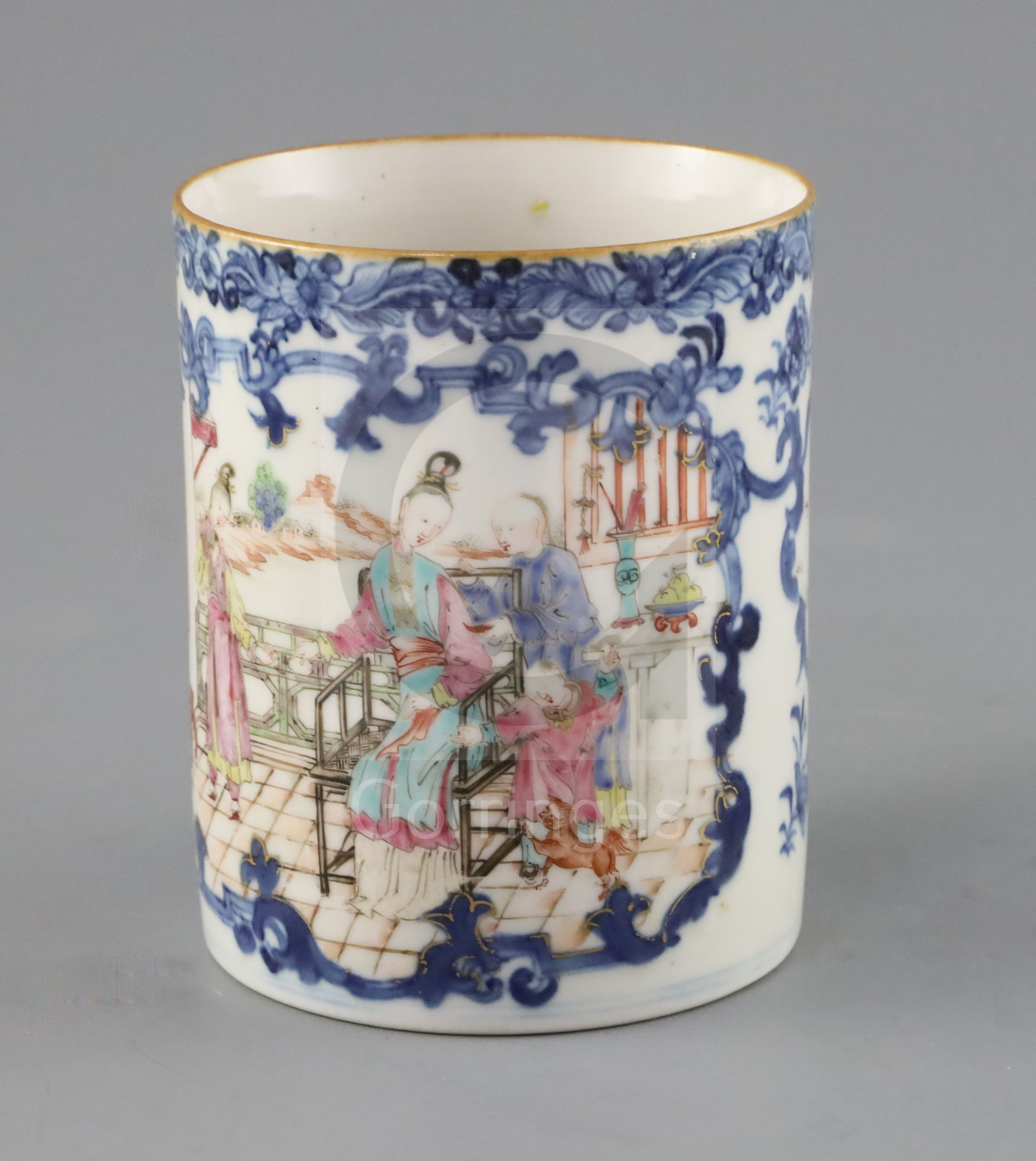 A Chinese export famille rose mug, Qianlong period, finely painted with figures on a veranda, within