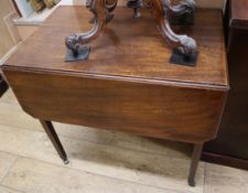 A George III mahogany Pembroke table W.80cm