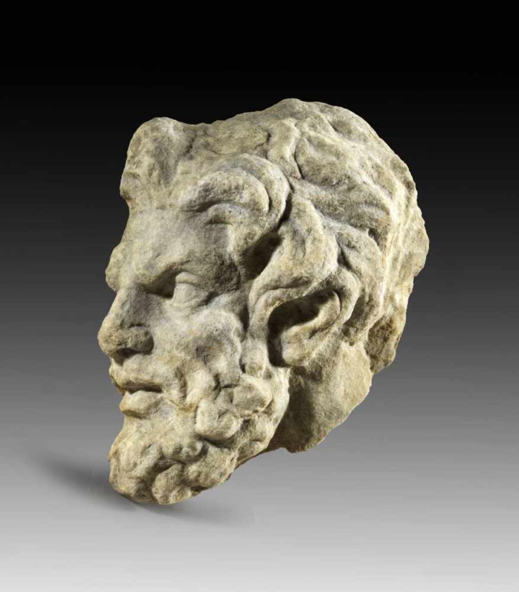 Barbar. Römische Kaiserzeit, 2. / 3. Jh. n. Chr. Weißer, feinkristalliner Marmor, H 20cm. Reliefkopf
