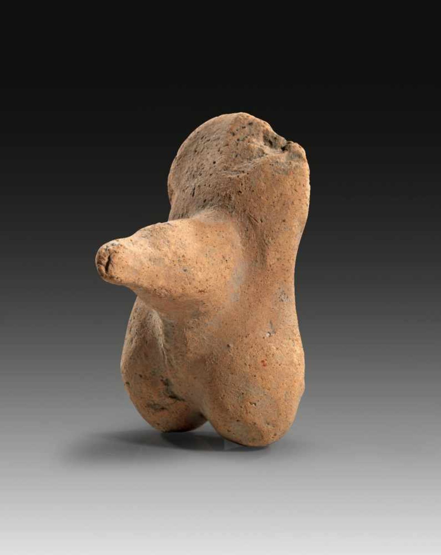 Phallus-Votiv. Etruskisch, 3. - 2. Jh. v. Chr. L 11,5cm, H 8,7cm. Votiv eines Penis mit Hodensack.
