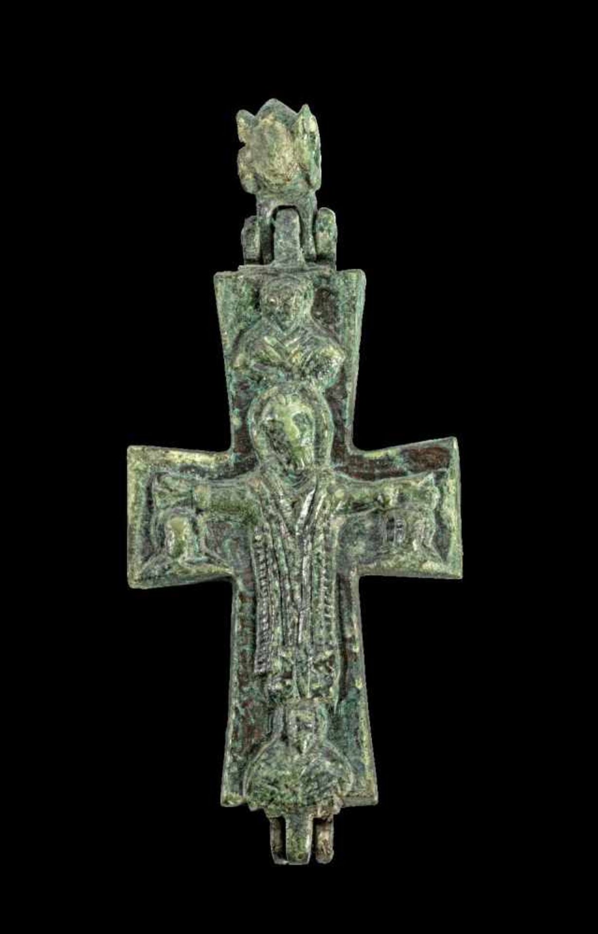 Bronzenes Enkolpion. Frühbyzantinisch, 7. - 10. Jh. n. Chr. 9 x 4cm. Bronzeguss mit Reliefdekor. Auf