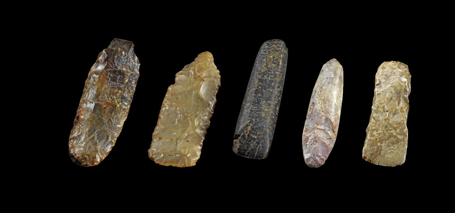 Sammlung Meißel. Neolithikum. L 10 - 12cm. Aus Fels- und Feuerstein. 5 Stück! Darunter