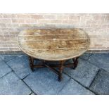 AN OAK GATELEG DINING TABLE 107cm deep 122cm wide