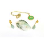 A CHINESE EXPORT GOLD AND JADEITE CIRCLET PENDANT AND OTHER ITEMS comprising; a round jadeite
