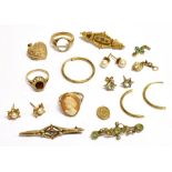 A COLLECTION OF GOLD AND OTHER JEWELLERY INCLUDING A CAMEO RING, comprising; a 9ct gold and oval