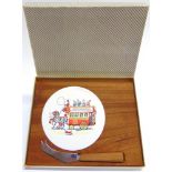 BREWERIANA - A GUINNESS CHEESEBOARD & KNIFE SET boxed.