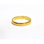 A 22CT GOLD 'D' SHAPED WEDDING BAND London 1920, 3.75mm wide, size U, 3.8g