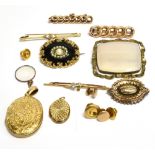 A COLLECTION OF VICTORIAN AND LATER JEWELLERY INCLUDING A LOCKET AND A MOURNING BROOCH centred