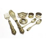 A COLLECTION OF SILVER AND PLATED ITEMS INCLUDING A 19TH CENTURY OLD SHEFFIELD PLATE OVAL MEAT
