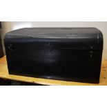 A LARGE 1920'S BLACK LEATHER COVERED AUTOMOBILE TRUNK with lift-up sloping lid, plated fittings (