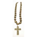 A LATE 19TH CENTURY/EARLY 20TH CENTURY ORIENTAL MOTHER OF PEARL NECKLACE HUNG WITH A LATIN CROSS