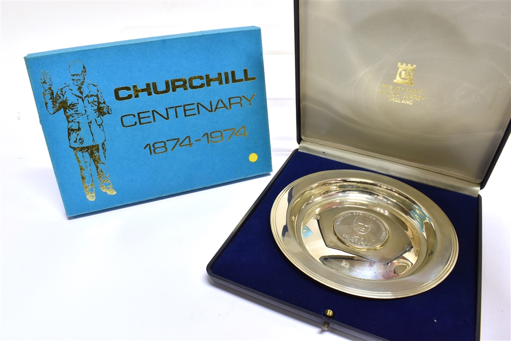 WINSTON CHURCHILL - CENTENARY COLLECTABLES comprising a Pobjoy Mint 'Winston Churchill Centenary