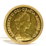 GREAT BRITAIN - ELIZABETH II (1952-), HALF-SOVEREIGN, 1982