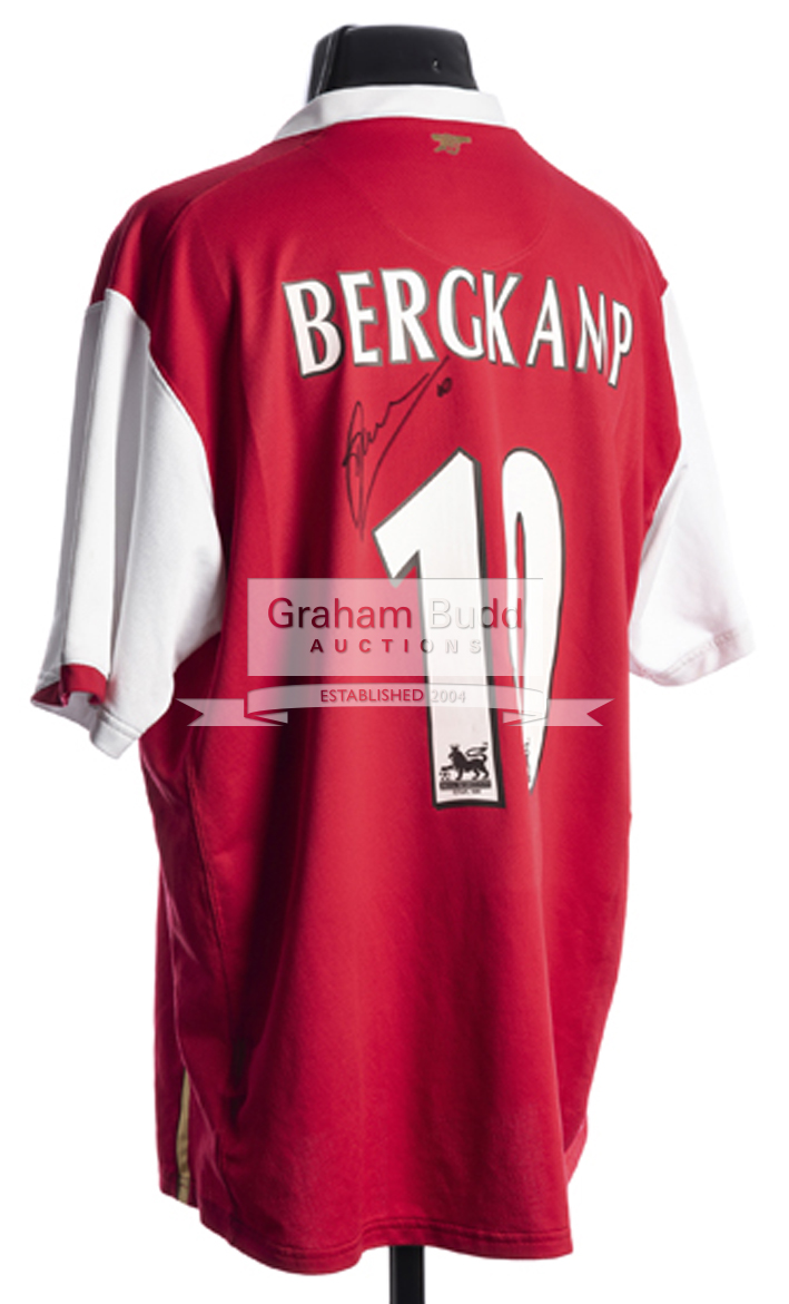 Dutch Old Masters: Johan Cruyff and Dennis Bergkamp signed jerseys,